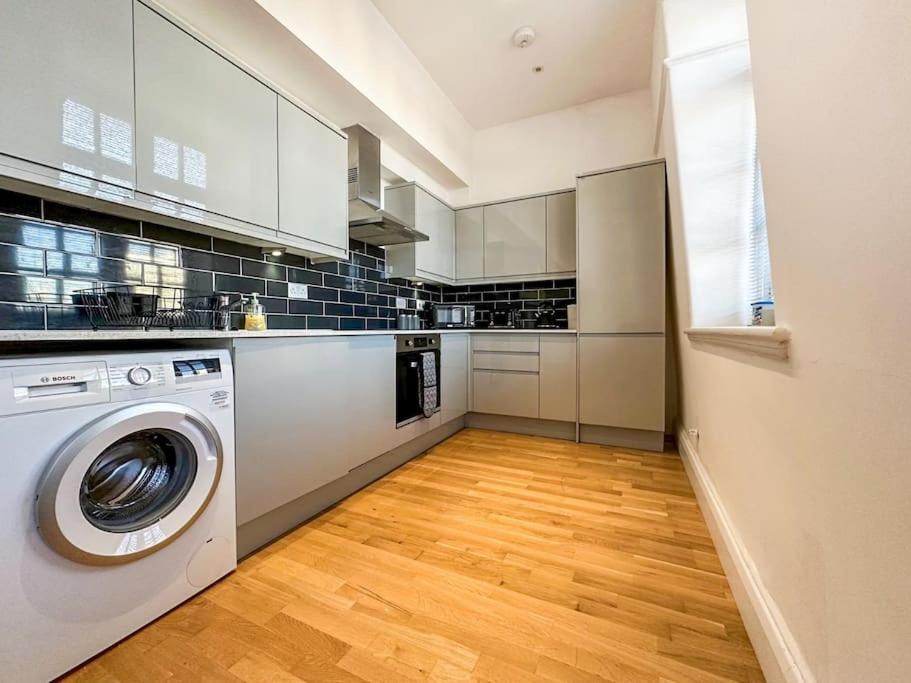 Newly Refurbished Luxury 3 Bedroom Apartment 伦敦 外观 照片