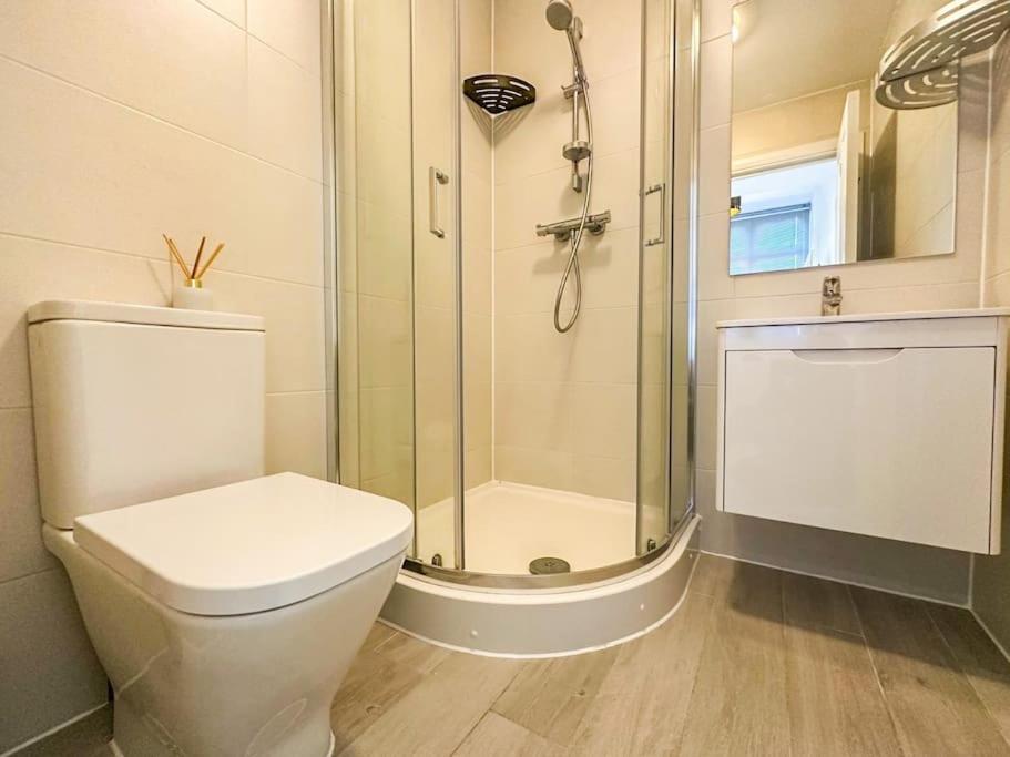 Newly Refurbished Luxury 3 Bedroom Apartment 伦敦 外观 照片